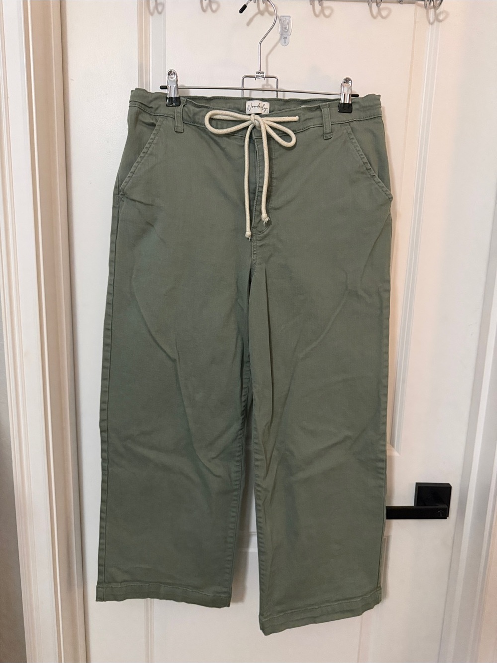 Wonderly Olive Drawstring Cropped Pants